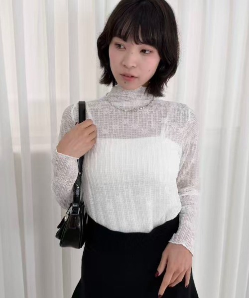 mebole(メボレ)の「ハイネックメロウシアートップス(Tシャツ/カットソー・レディース・ブラック/ホワイト・FREE)」の5枚目の写真