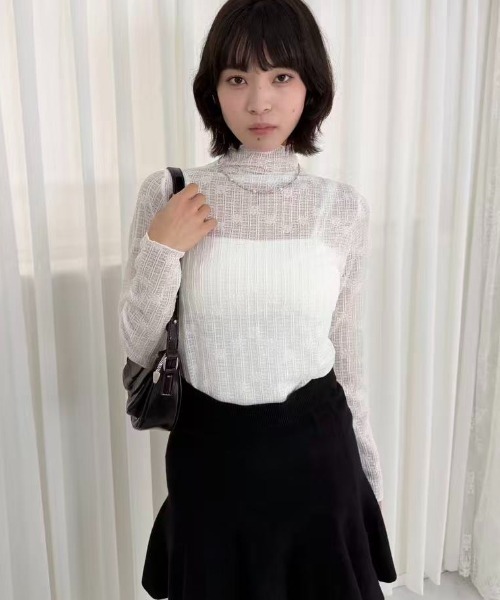 mebole(メボレ)の「ハイネックメロウシアートップス(Tシャツ/カットソー・レディース・ブラック/ホワイト・FREE)」の8枚目の写真