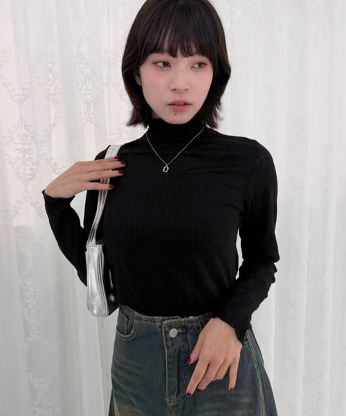 mebole(メボレ)の「ハイネックメロウシアートップス(Tシャツ/カットソー・レディース・ブラック/ホワイト・FREE)」の22枚目の写真