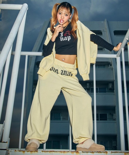 ANAP（アナップ）の「I LOVE anap プリント スウェット パーカー（スウェット・レディース・ブラック/グレー/ライトイエロー・F）」の6枚目の写真