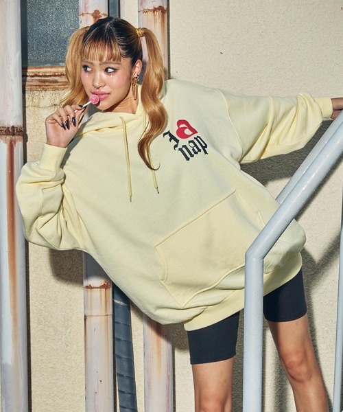 ANAP（アナップ）の「I LOVE anap プリント スウェット パーカー（スウェット・レディース・ブラック/グレー/ライトイエロー・F）」の4枚目の写真