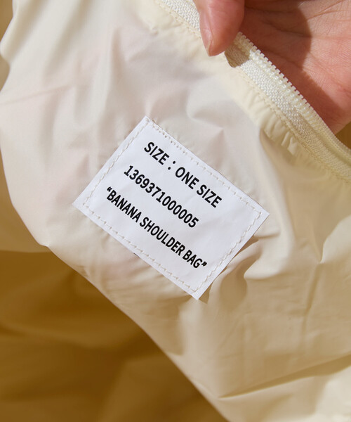 FREAK'S STORE(フリークスストア)の「限定展開 TAION × FREAK'S STORE/タイオン 別注 クシュクシュ ショルダーバッグ(ショルダーバッグ・レディース・オフホワイト/ブラック/オリーブ・ONE SIZE)」の10枚目の写真