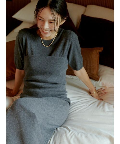 MIESROHE(ミースロエ)の「【macoto×MIESROHE】ビスチェ付きニットワンピース(ワンピース・レディース・ブラウン/ワインレッド/ブラック/チャコールグレー・0/1)」の5枚目の写真