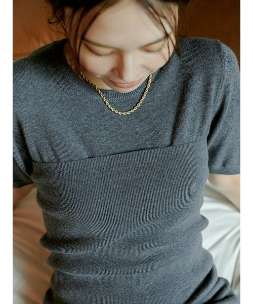 MIESROHE(ミースロエ)の「【macoto×MIESROHE】ビスチェ付きニットワンピース(ワンピース・レディース・ブラウン/ワインレッド/ブラック/チャコールグレー・0/1)」の9枚目の写真