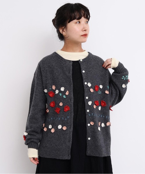 l'atelier du savon(アトリエドサボン)の「くるくるお花のゆるカーディガン(カーディガン/ボレロ・レディース・レッド/チャコールグレー/グレー・FREE)」の13枚目の写真