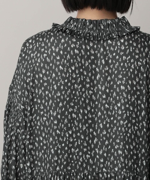 A part by(アパートバイ)の「フリルティアードワンピース(ワンピース・レディース・ベージュ/ブラック/レッド系その他6・FREE)」の9枚目の写真