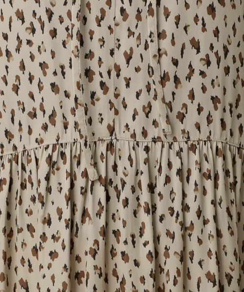 A part by(アパートバイ)の「フリルティアードワンピース(ワンピース・レディース・ベージュ/ブラック/レッド系その他6・FREE)」の21枚目の写真