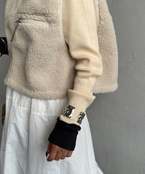 GYMPHLEX（ジムフレックス）の「[GYMPHLEX/ジムフレックス] COZY LIGHT ボアフリースショートベスト（ベスト・レディース・オフホワイト/レッド/ダークグレー・14）」の19枚目の写真