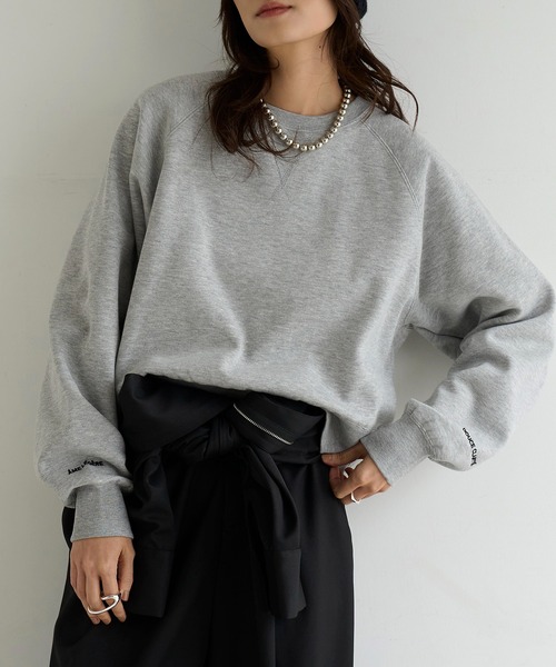 meilmada(メイルマダ)の「裏起毛ロゴ刺繍ショートスウェット(スウェット・レディース・ダークブラウン/グレー・FREE)」の3枚目の写真