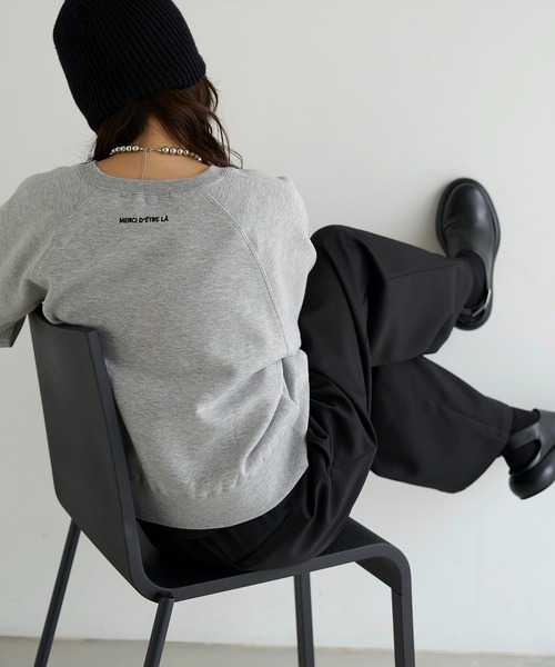 meilmada(メイルマダ)の「裏起毛ロゴ刺繍ショートスウェット(スウェット・レディース・ダークブラウン/グレー・FREE)」の11枚目の写真