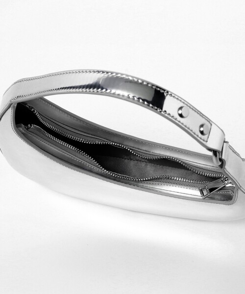 JW PEI（ジェイダブリューペイ）の「JW PEI / Harlee shoulder bag SILVER（トートバッグ・レディース・シルバー・ONE SIZE）」の9枚目の写真