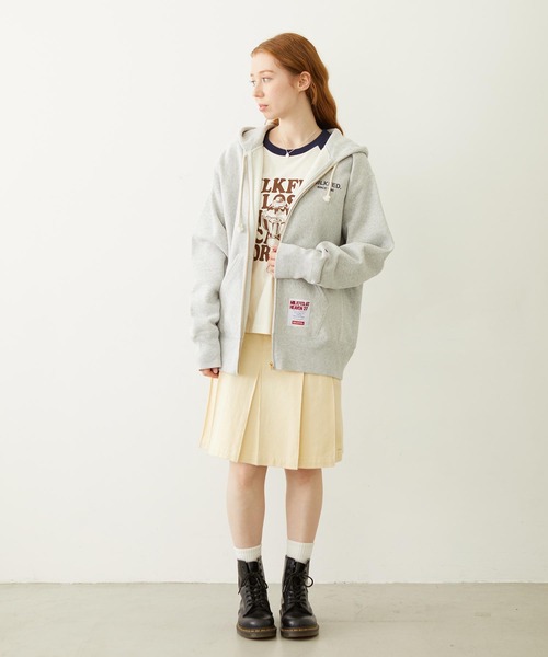 MILKFED.（ミルクフェド）の「PLEATED DENIM SKIRT（デニムスカート・レディース・オフホワイト/ライトブルー/ブラック・ONE SIZE）」の11枚目の写真