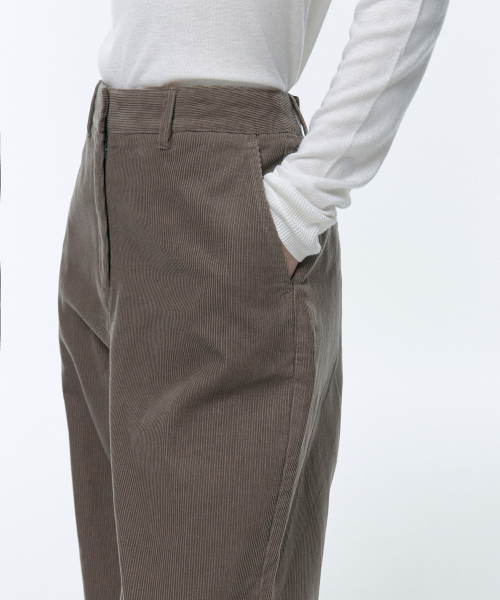 MUSINSA STANDARD WOMAN（ムシンサスタンダードウーマン）の「ウィメンズワイドコーデュロイパンツ[トーフ]（その他パンツ・レディース・その他・30/24/25/26/27/28/29）」の4枚目の写真