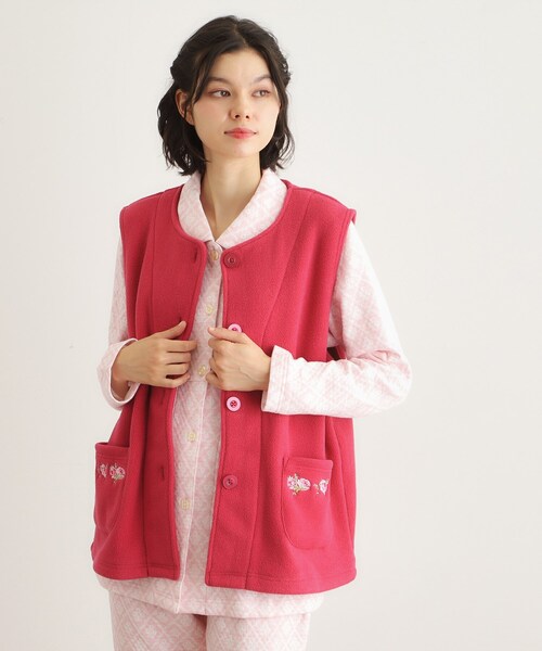 LAURA ASHLEY(ローラアシュレイ)の「クチュールローズ柄 刺繍フリースベスト(ベスト・レディース・アイボリー系/ワイン系/ブルー系その他2・00)」の3枚目の写真
