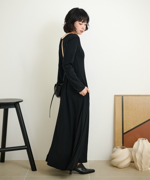 LAULEN（ローレン）の「back open gather long dress /バックオープンギャザーロングドレス（ワンピース・レディース・チャコールグレー/ブラック・FREE）」の4枚目の写真
