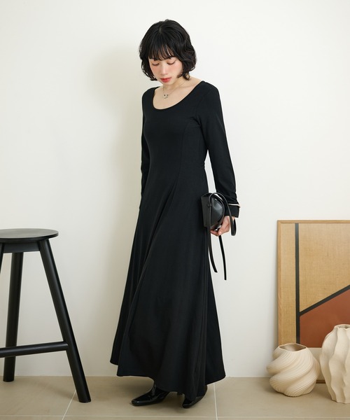 LAULEN（ローレン）の「back open gather long dress /バックオープンギャザーロングドレス（ワンピース・レディース・チャコールグレー/ブラック・FREE）」の5枚目の写真