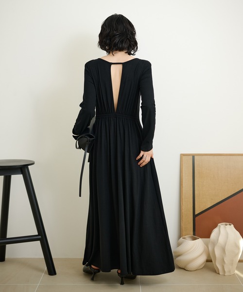 LAULEN（ローレン）の「back open gather long dress /バックオープンギャザーロングドレス（ワンピース・レディース・チャコールグレー/ブラック・FREE）」の7枚目の写真