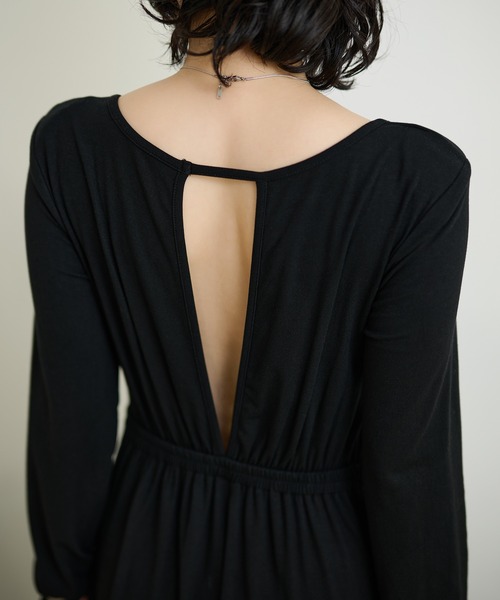 LAULEN（ローレン）の「back open gather long dress /バックオープンギャザーロングドレス（ワンピース・レディース・チャコールグレー/ブラック・FREE）」の14枚目の写真