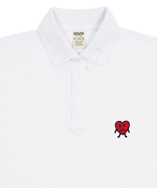 GRAVER（グレーバー）の「[UNISEX]図面ハート刺繍ピケ半袖Tシャツ_ホワイト（ポロシャツ・レディース・ホワイト・LARGE/SMALL/MEDIUM）」の4枚目の写真