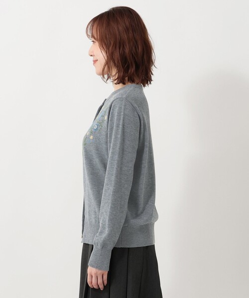 Afternoon Tea（アフタヌーンティー）の「フラワージャカードカーディガン（カーディガン/ボレロ・レディース・ネイビー/グレー・MEDIUM）」の4枚目の写真