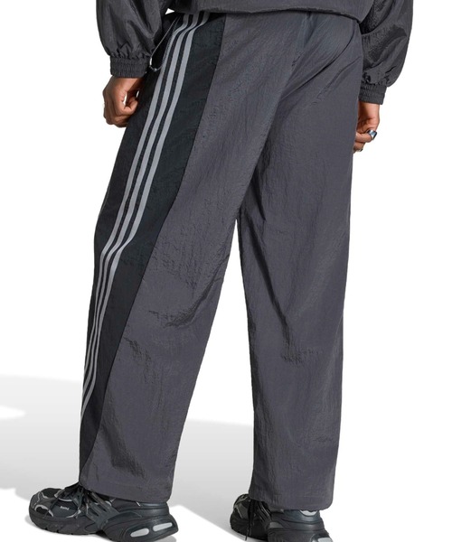 adidas(アディダス)の「adidas ADILENIUM 5.0 TRACKPANT / アディダス アディレニウム シーズン 5 トラックパンツ(その他パンツ・メンズ・ブラック・S/M/L/XL/XXL)」の3枚目の写真