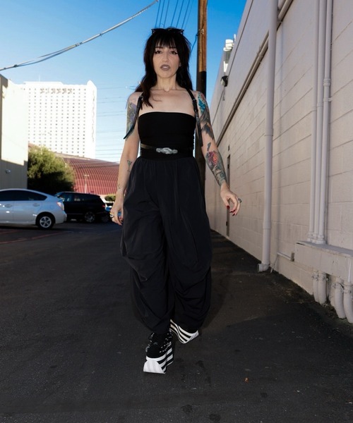 スタッズ ストライプ厚底スニーカー Charla Tedrick│Jeffrey Campbell