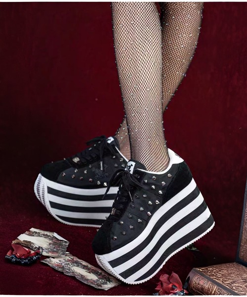 スタッズ ストライプ厚底スニーカー Charla Tedrick│Jeffrey Campbell