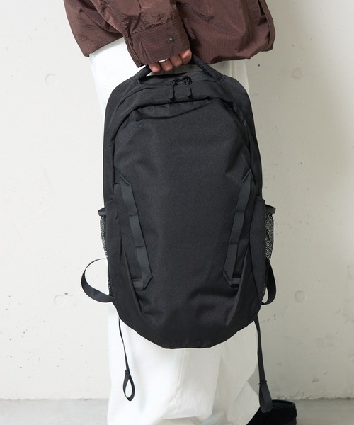 MAGASIN DE MODE TOOLS(マガジンデモードトゥールズ)の「【MAGASIN DE MODE TOOLS】アーバンバックパック TT-01 15インチPC・A4収納/約24L/撥水/軽量/ビジネスリュック・通勤・通学/アウトドア/タウンユース/デイパック VAULT ING MKS(バックパック/リュック・メンズ・ブラック・FREE)」の11枚目の写真