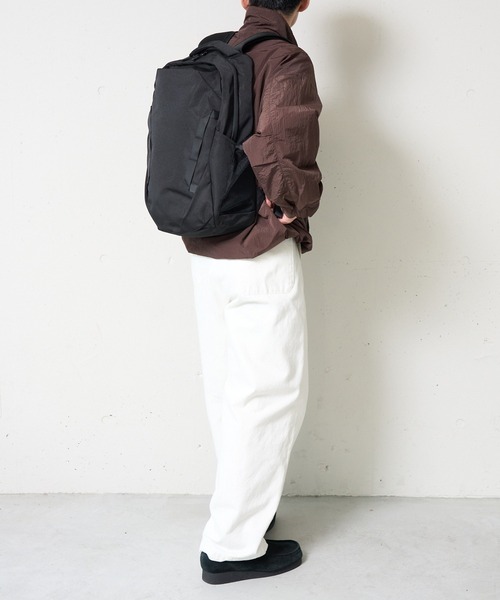 MAGASIN DE MODE TOOLS(マガジンデモードトゥールズ)の「【MAGASIN DE MODE TOOLS】アーバンバックパック TT-01 15インチPC・A4収納/約24L/撥水/軽量/ビジネスリュック・通勤・通学/アウトドア/タウンユース/デイパック VAULT ING MKS(バックパック/リュック・メンズ・ブラック・FREE)」の13枚目の写真