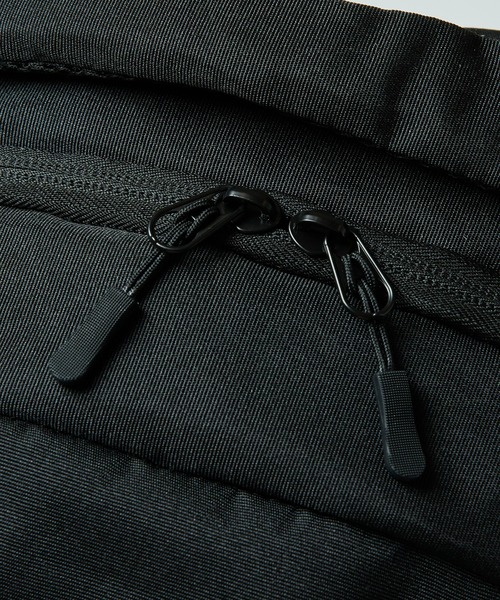 MAGASIN DE MODE TOOLS(マガジンデモードトゥールズ)の「【MAGASIN DE MODE TOOLS】アーバンバックパック TT-01 15インチPC・A4収納/約24L/撥水/軽量/ビジネスリュック・通勤・通学/アウトドア/タウンユース/デイパック VAULT ING MKS(バックパック/リュック・メンズ・ブラック・FREE)」の16枚目の写真