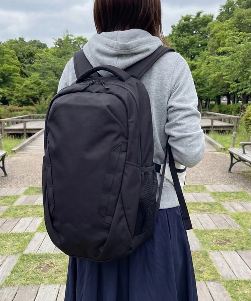 MAGASIN DE MODE TOOLS(マガジンデモードトゥールズ)の「【MAGASIN DE MODE TOOLS】アーバンバックパック TT-01 15インチPC・A4収納/約24L/撥水/軽量/ビジネスリュック・通勤・通学/アウトドア/タウンユース/デイパック VAULT ING MKS(バックパック/リュック・メンズ・ブラック・FREE)」の22枚目の写真