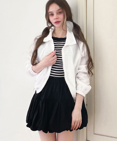 SLOWLOLLI(スローローリ)の「Wind breaker jumper(ナイロンジャケット・レディース・ホワイト/ブラック・FREE)」の3枚目の写真