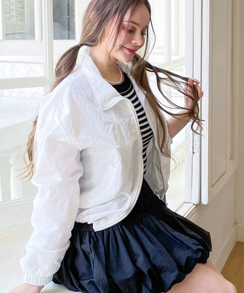 SLOWLOLLI(スローローリ)の「Wind breaker jumper(ナイロンジャケット・レディース・ホワイト/ブラック・FREE)」の5枚目の写真