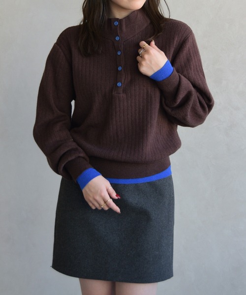 MISCH MASCH(ミッシュマッシュ)の「ZOZO限定 配色ボタンデザインニット(ニット/セーター・レディース・ブラウン・フリ-)」の1枚目の写真