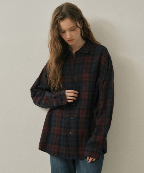 WEDNESDAYOASISFORWOMEN（ウェンズデー オアシス フォー ウーマン）の「W/フェードグラデーションチェックシャツ_バーガンディ(W25-SH04)（シャツ/ブラウス・レディース・バーガンディー・MEDIUM/LARGE）」の2枚目の写真