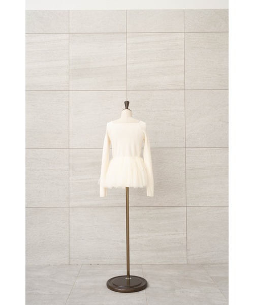 MISTREASS(ミストレアス)の「Square Neck Volume Peplum Knit Top(ニット/セーター・レディース・グレー/ホワイト・FREE)」の10枚目の写真