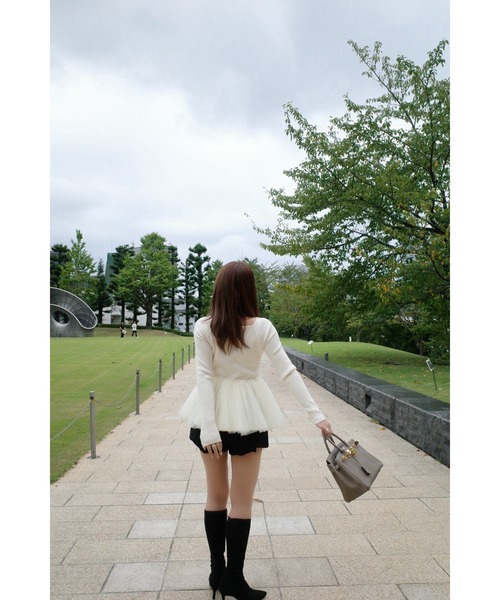 MISTREASS(ミストレアス)の「Square Neck Volume Peplum Knit Top(ニット/セーター・レディース・グレー/ホワイト・FREE)」の5枚目の写真