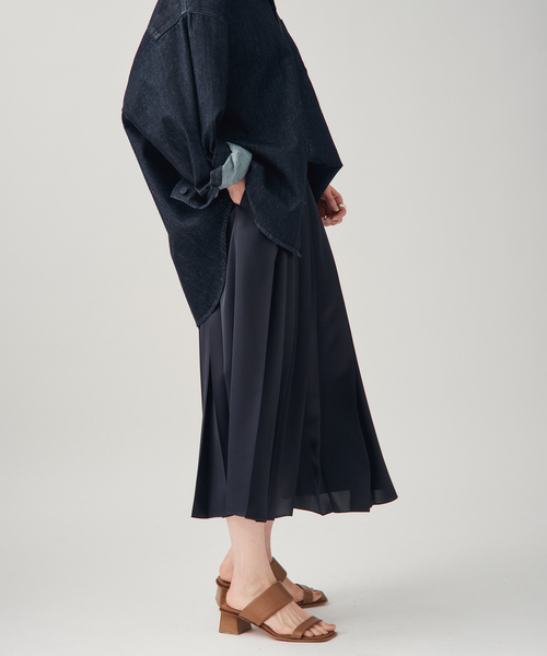 VERMEIL par iena（ヴェルメイユパーイエナ）の「《追加》サテンプリーツスカート（スカート・レディース・ネイビー・38/36）」の21枚目の写真