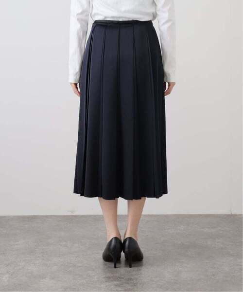 VERMEIL par iena（ヴェルメイユパーイエナ）の「《追加》サテンプリーツスカート（スカート・レディース・ネイビー・38/36）」の10枚目の写真