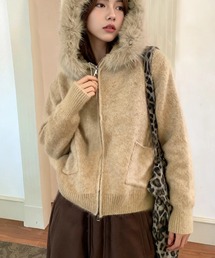 Kuroba（クロバ）の「フェイクファーフードジップニットパーカー（パーカー）」