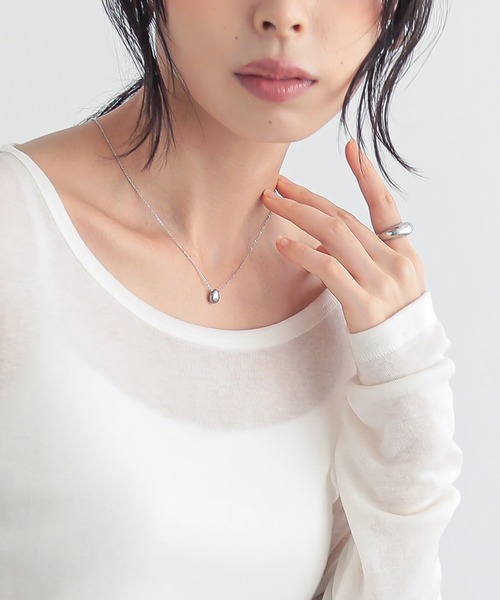 for/c(フォーシー)の「小粒ドロップネックレス【サスティナブル】(ネックレス・レディース・ゴールド/シルバー・フリー)」の7枚目の写真
