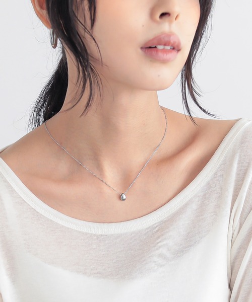 for/c(フォーシー)の「小粒ドロップネックレス【サスティナブル】(ネックレス・レディース・ゴールド/シルバー・フリー)」の8枚目の写真