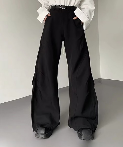 SBG(エスビー)の「SBG 切り替えドレープフレアパンツ(デニムパンツ・メンズ・ホワイト/ブラック・MEDIUM/SMALL/LARGE)」の1枚目の写真