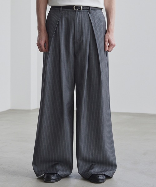 LUENNA(ルエナ)の「【LUENNA】Cross-Tuck Slacks / クロスタックスラックス(スラックス・メンズ・グレー系/ブラック系・L/M/S)」の1枚目の写真