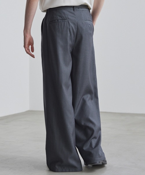 LUENNA(ルエナ)の「【LUENNA】Cross-Tuck Slacks / クロスタックスラックス(スラックス・メンズ・グレー系/ブラック系・L/M/S)」の6枚目の写真