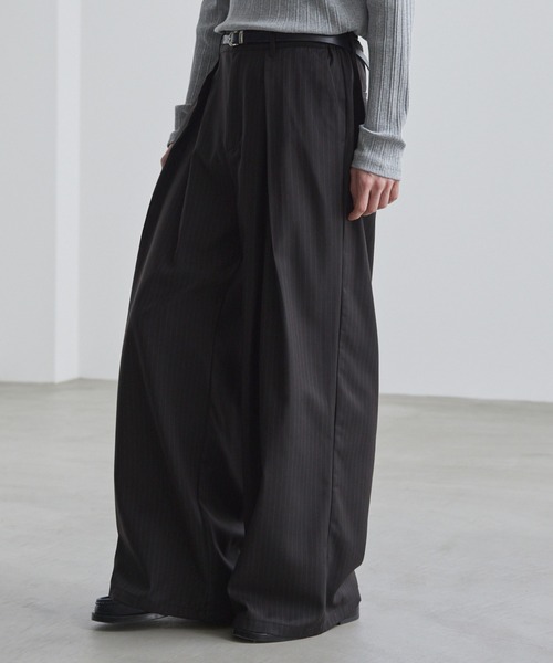 LUENNA(ルエナ)の「【LUENNA】Cross-Tuck Slacks / クロスタックスラックス(スラックス・メンズ・グレー系/ブラック系・L/M/S)」の15枚目の写真