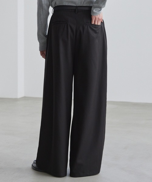 LUENNA(ルエナ)の「【LUENNA】Cross-Tuck Slacks / クロスタックスラックス(スラックス・メンズ・グレー系/ブラック系・L/M/S)」の16枚目の写真