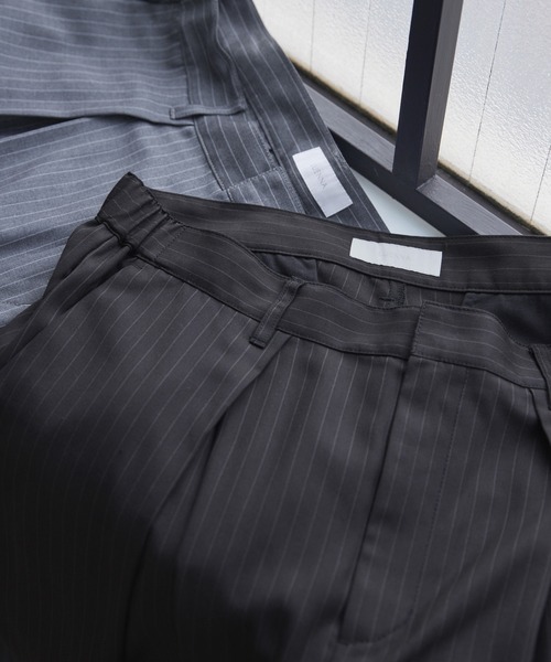 LUENNA(ルエナ)の「【LUENNA】Cross-Tuck Slacks / クロスタックスラックス(スラックス・メンズ・グレー系/ブラック系・L/M/S)」の20枚目の写真