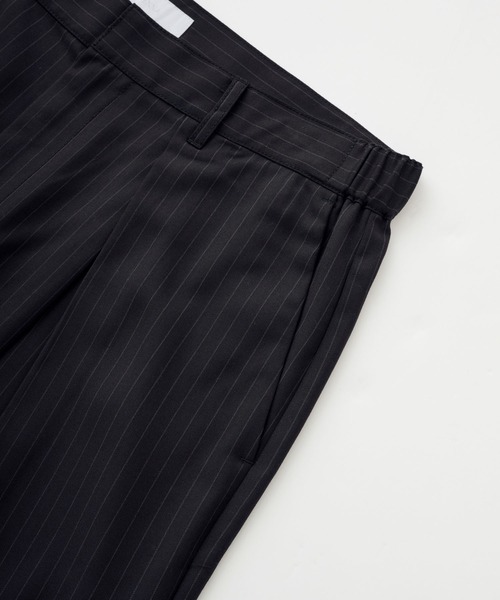 LUENNA(ルエナ)の「【LUENNA】Cross-Tuck Slacks / クロスタックスラックス(スラックス・メンズ・グレー系/ブラック系・L/M/S)」の21枚目の写真