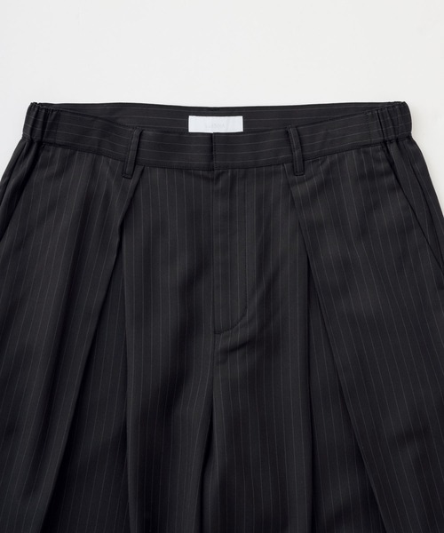 LUENNA(ルエナ)の「【LUENNA】Cross-Tuck Slacks / クロスタックスラックス(スラックス・メンズ・グレー系/ブラック系・L/M/S)」の22枚目の写真